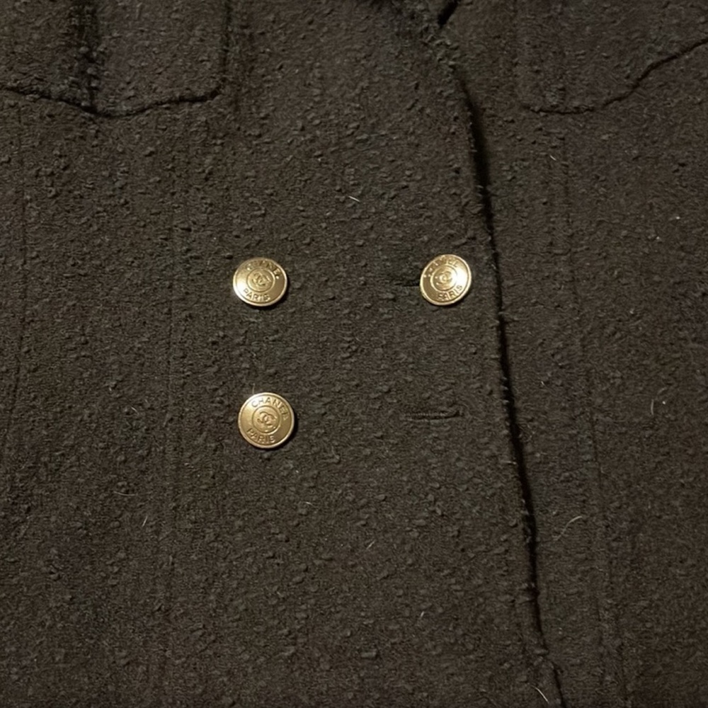Chanel jacket - Picture 2 of 3